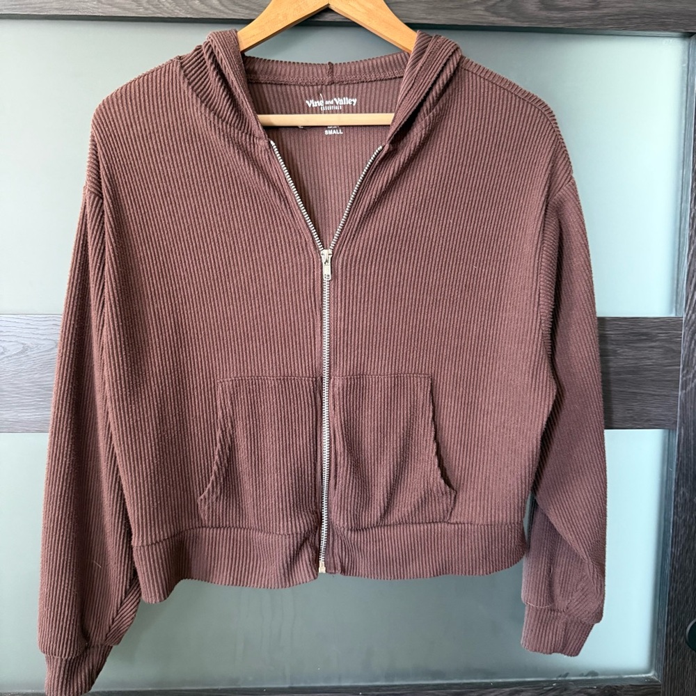 5 for $25!! Vine & Valley brown waffle knit zip-up hoodie